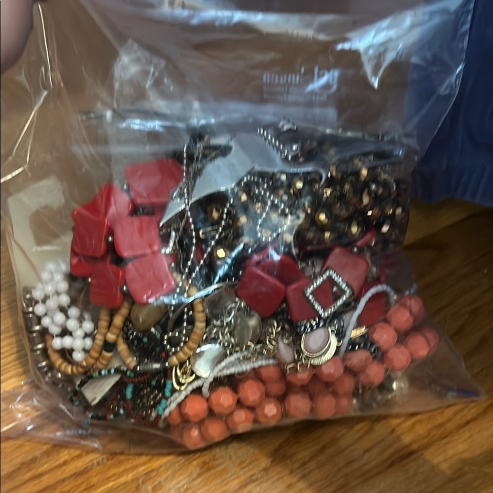 Mystery neckla bag